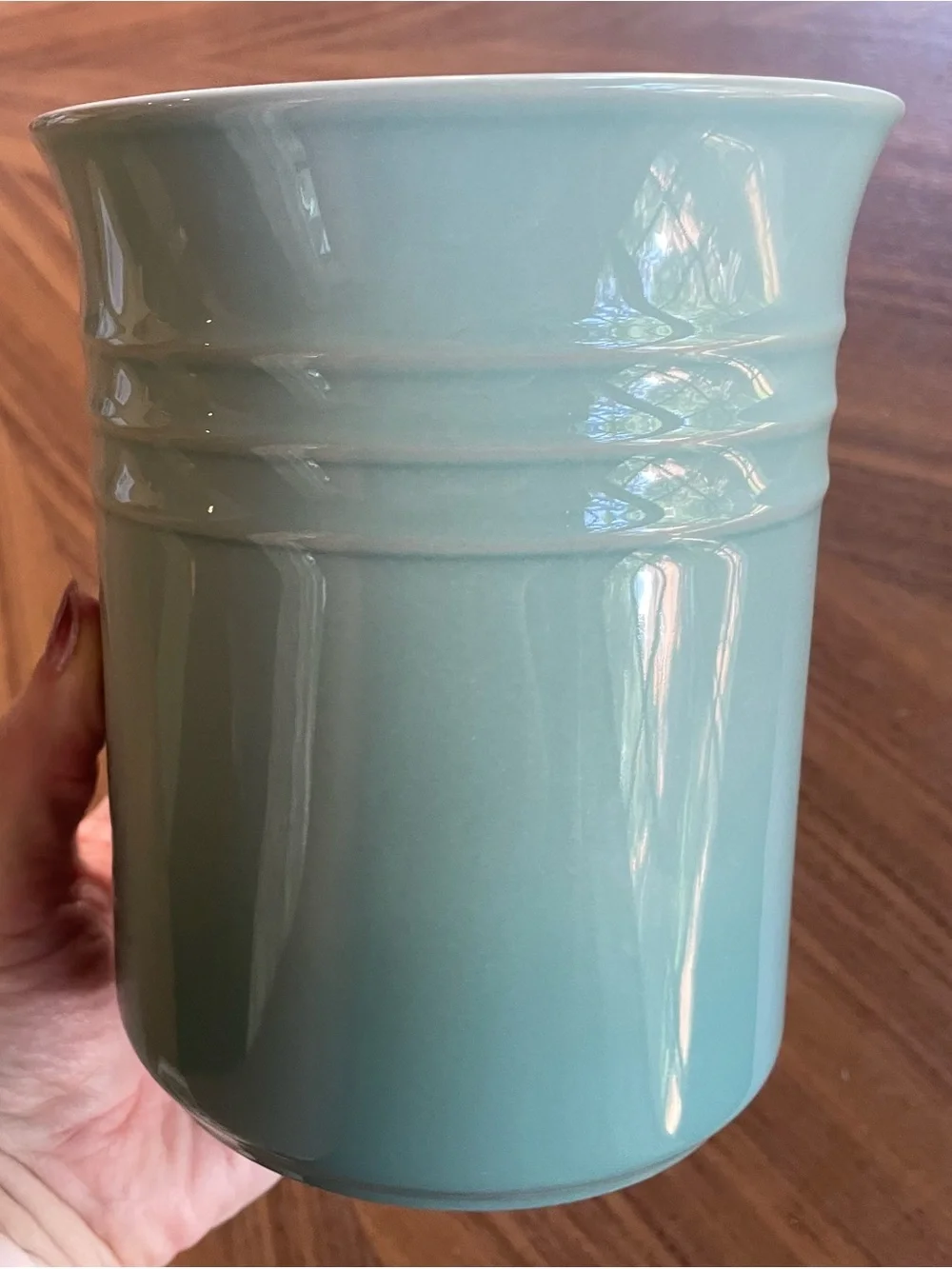 Le Creuset questions leave